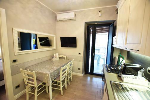 ...Ecche Se Dorme Bed & Breakfast Castelvecchio Subequo Dış mekan fotoğraf